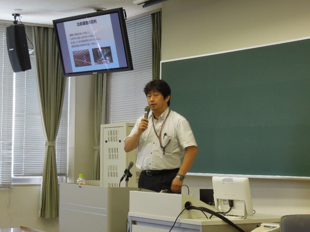 写真1:熱弁を奮う、光田講師