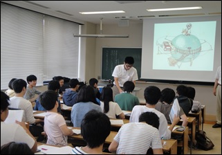クイズ正解者へ景品の授与