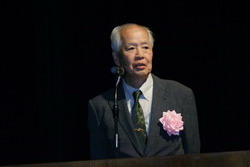 阿部英彦様による受賞者挨拶