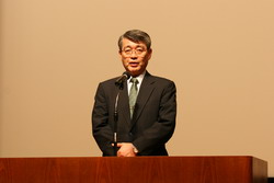 中島副会長による開会の辞