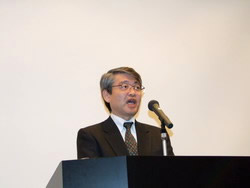 中島副会長による開会の辞