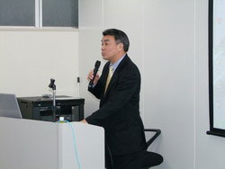山岸委員長による挨拶