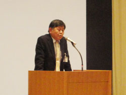 金原委員長による閉会の辞