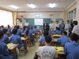 䕛