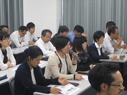 質疑応答の様子