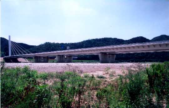 鵜飼大橋 一般社団法人 日本橋梁建設協会