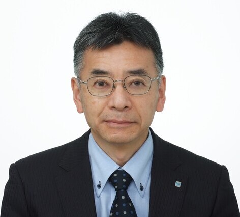 掘井　滋則　氏
